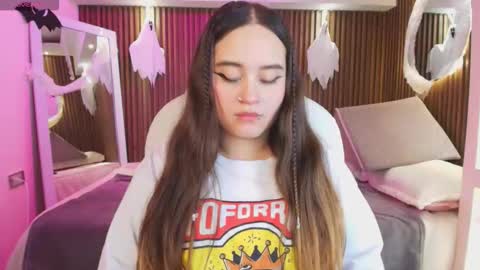 Ana online show from 10/15/25, 07:58