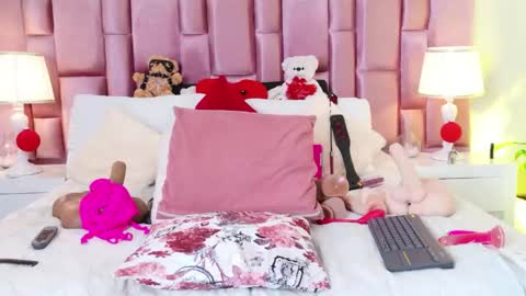 anaa_bellaa online show from 04/25/26, 01:41
