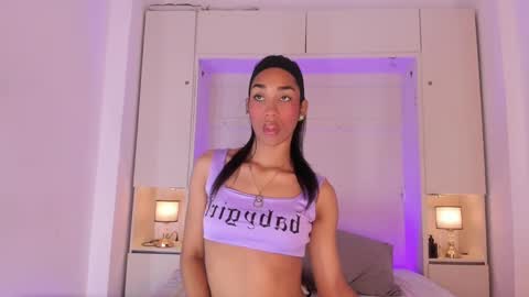 anaacollins_ online show from 10/01/25, 12:11