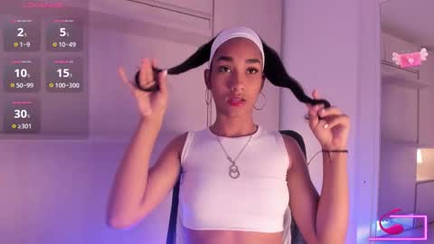 anaacollins_ online show from 11/05/25, 11:32