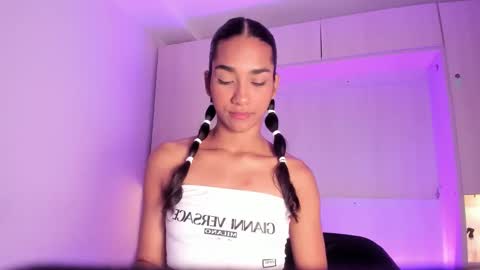 anaacollins_ online show from 03/08/26, 12:09