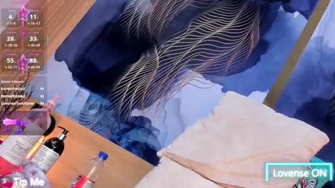 anabacker01 online show from 10/10/25, 11:04