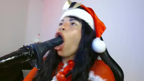 Snapshot of anabel693 chatting on 12/24/24, 10:33 anabel alice gandara online show from 12/24/24, 10:33