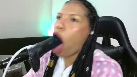 Snapshot of anabel693 chatting on 01/19/25, 10:39 anabel alice gandara online show from 01/19/25, 10:39