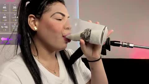Anabel Alice Gandara online show from 05/08/26, 12:43