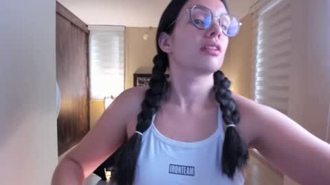 Anabel online show from 01/01/25, 12:44