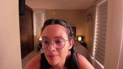 Snapshot of anabel_25 chatting on 11/20/25, 05:12 Anabel online show from 11/20/25, 05:12