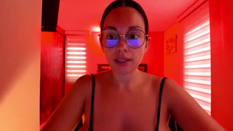 Snapshot of anabel_25 chatting on 02/13/26, 12:01 Anabel online show from 02/13/26, 12:01