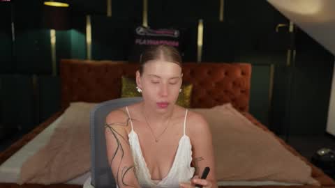 PLAYHARD054 online show from 09/19/25, 06:59