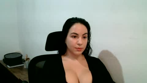 anabelenogueira1 online show from 07/12/26, 10:23