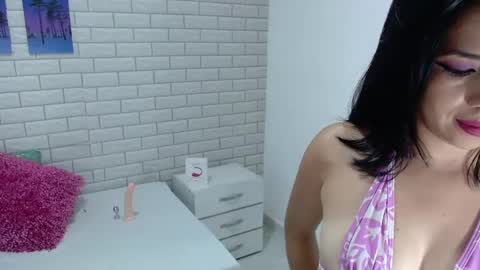 Snapshot of anabella_04 chatting on 10/10/25, 11:59 anabella_04 online show from 10/10/25, 11:59
