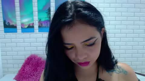 Snapshot of anabella_04 chatting on 10/17/25, 09:06 anabella_04 online show from 10/17/25, 09:06