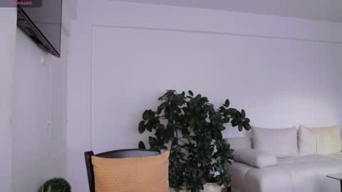 Ana online show from 12/15/25, 02:21