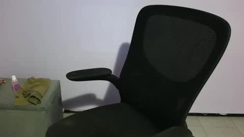Snapshot of anabelucci_ chatting on 05/06/26, 01:47 anabelucci_ online show from 05/06/26, 01:47
