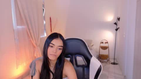 Snapshot of anabelwolf chatting on 11/13/25, 02:49 ANABEL WOLF online show from 11/13/25, 02:49