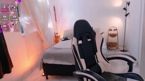 Snapshot of anabelwolf chatting on 11/23/25, 05:24 ANABEL WOLF online show from 11/23/25, 05:24