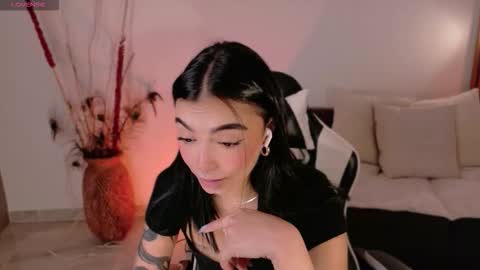 ANABEL WOLF  online show from 03/23/26, 04:11