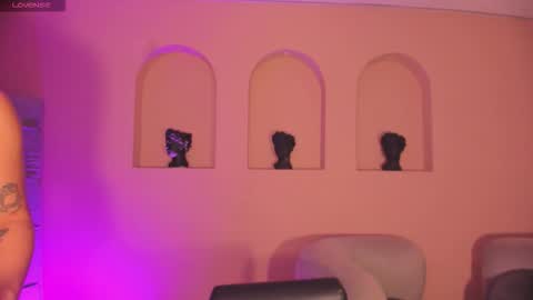 Ana  online show from 11/06/25, 01:12