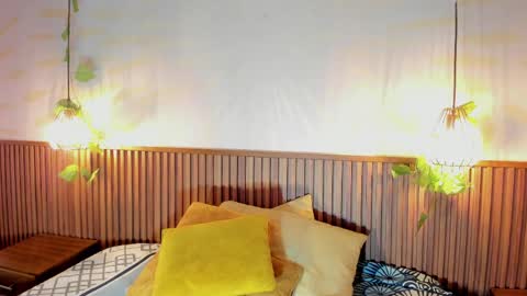 Anna online show from 04/19/26, 11:53