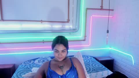 Snapshot of anaelle_bardin chatting on 06/10/26, 12:04 Anna online show from 06/10/26, 12:04