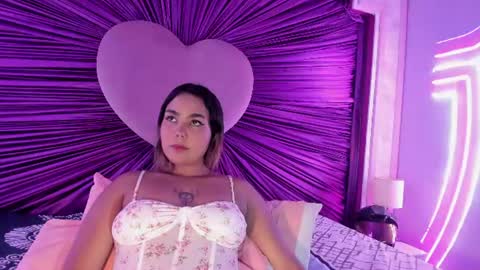 Snapshot of anaelle_bardin chatting on 06/14/26, 06:32 Anna online show from 06/14/26, 06:32