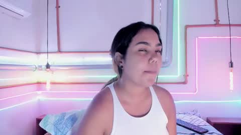 Snapshot of anaelle_bardin chatting on 07/08/26, 11:58 Anna online show from 07/08/26, 11:58