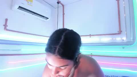 Snapshot of anaelle_bardin chatting on 07/19/26, 03:05 Anna online show from 07/19/26, 03:05
