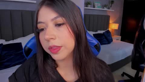 Snapshot of anagil_ chatting on 02/06/26, 02:42 A N A online show from 02/06/26, 02:42