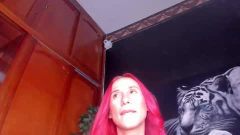 Anahi online show from 11/07/25, 04:34