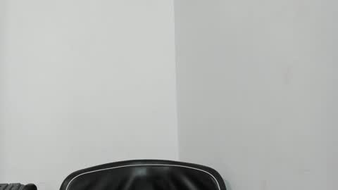 Snapshot of anahi_cruz77 chatting on 12/29/24, 11:40 Ana  online show from 12/29/24, 11:40