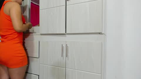 Snapshot of anahi_cruz77 chatting on 12/31/24, 11:31 Ana  online show from 12/31/24, 11:31