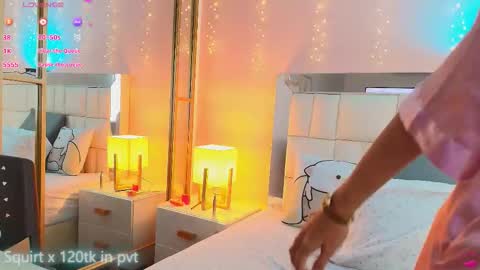 Anahi  online show from 02/04/26, 07:53