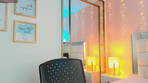 Anahi  online show from 04/07/26, 07:14