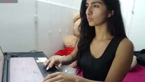 Snapshot of anahibrowns95 chatting on 01/16/26, 11:20 Anahi Browns online show from 01/16/26, 11:20