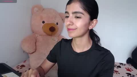 Snapshot of anahibrowns95 chatting on 02/16/26, 03:30 Anahi Browns online show from 02/16/26, 03:30