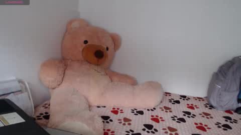 Snapshot of anahibrowns95 chatting on 03/04/26, 06:58 Anahi Browns online show from 03/04/26, 06:58