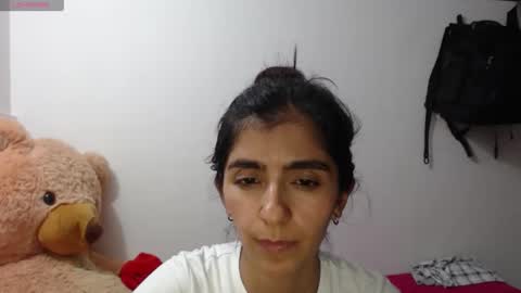 Snapshot of anahibrowns95 chatting on 05/05/26, 11:46 Anahi Browns online show from 05/05/26, 11:46