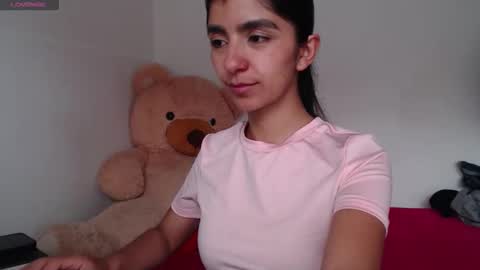 Snapshot of anahibrowns95 chatting on 05/13/26, 06:27 Anahi Browns online show from 05/13/26, 06:27