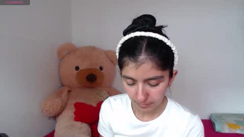 Snapshot of anahibrowns95 chatting on 05/28/26, 06:49 Anahi Browns online show from 05/28/26, 06:49