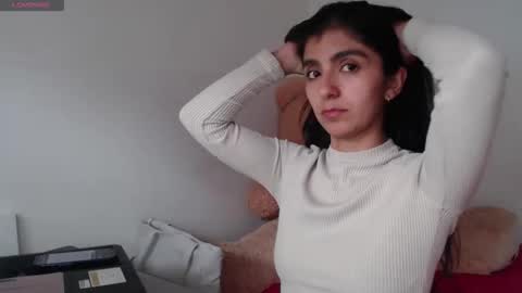 Snapshot of anahibrowns95 chatting on 06/01/26, 06:09 Anahi Browns online show from 06/01/26, 06:09