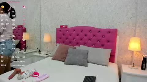 Snapshot of anais_espinosa chatting on 06/24/26, 07:24 Anais online show from 06/24/26, 07:24