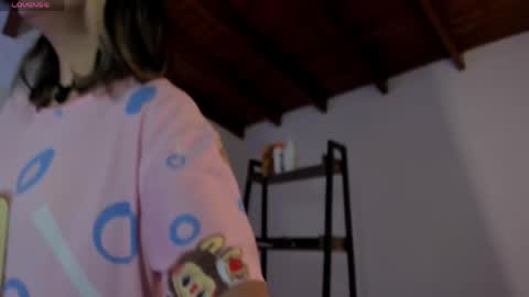 ..a n a i s  c o o p e r .. online show from 04/07/26, 04:02