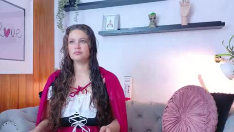 Anaise  online show from 10/25/25, 11:40