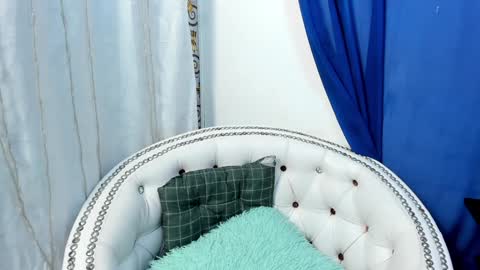 analia18  online show from 01/29/25, 12:13