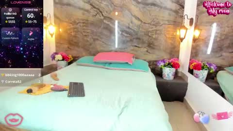 Snapshot of analia_smith chatting on 02/11/25, 08:37 Analia smith online show from 02/11/25, 08:37