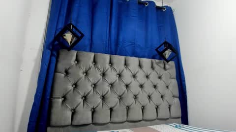 analiss_19 online show from 02/06/26, 01:58