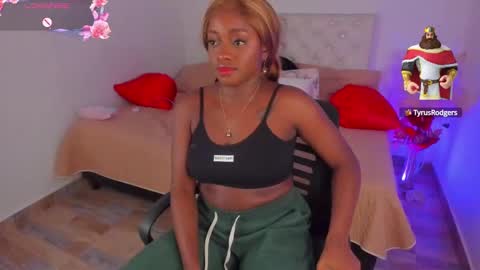 A N A  my connection hours are from 600 pm to 12 pm Colombian time online show from 02/05/25, 01:15