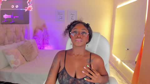 Snapshot of ananya_kay01 chatting on 05/27/26, 05:04 A N A my connection hours are from 600 pm to 12 pm Colombian time online show from 05/27/26, 05:04