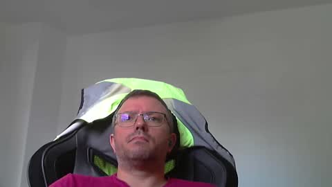 Snapshot of anarchox chatting on 09/12/25, 01:44 Andi online show from 09/12/25, 01:44