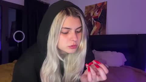 Ana online show from 11/09/25, 09:02